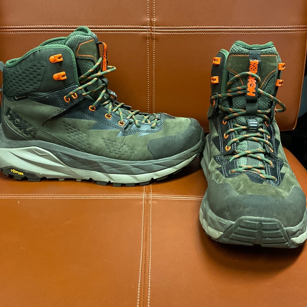HOKA VIBRAM HIKING BOOTS